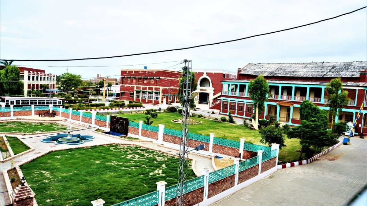 University of Karachi campus building