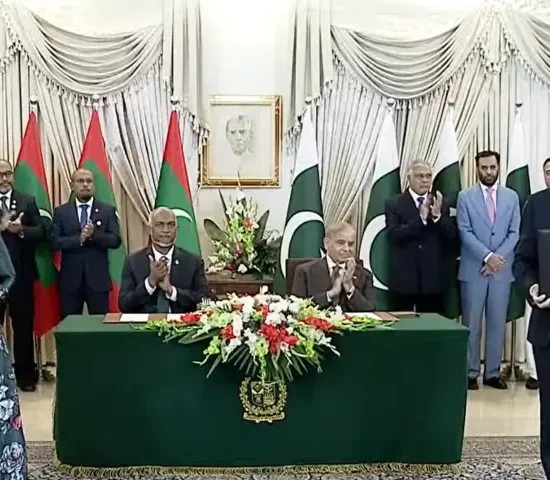 Prime Minister Shehbaz Sharif and Maldivian President Dr Mohamed Muizzu address a joint press stakeout in Islamabad